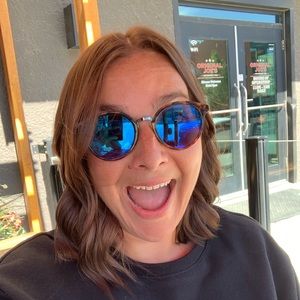 Meet your Posher, Cindy